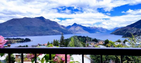Beautiful Lake Views Apartment